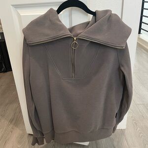 Varley Vine Pullover size small